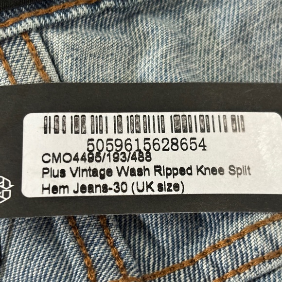 PrettyLittleThing NWT ripped knee jeans  26 - Picture 9 of 10